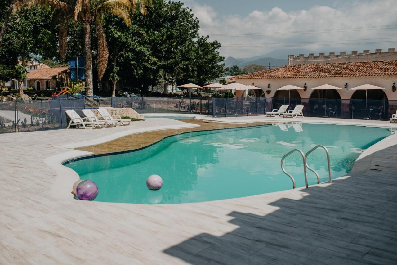 Hotel El Castillo צ'ינאוטה מראה חיצוני תמונה